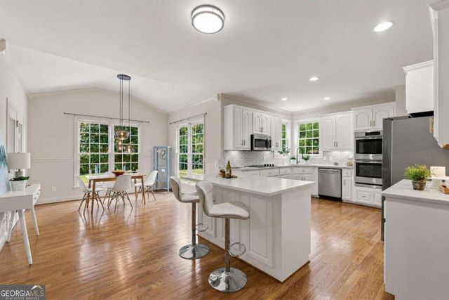 116 Royal Oaks Drive, Canton, GA 30115