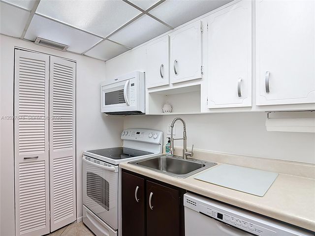 201 178th Drive 315, Sunny Isles Beach, FL 33160