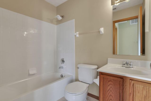 5508 Arklow Way, 117, Canal Winchester, OH 43110