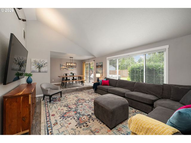 708 Ne 238TH Pl, Wood Village, OR 97060