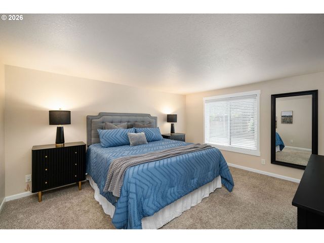 708 Ne 238TH Pl, Wood Village, OR 97060