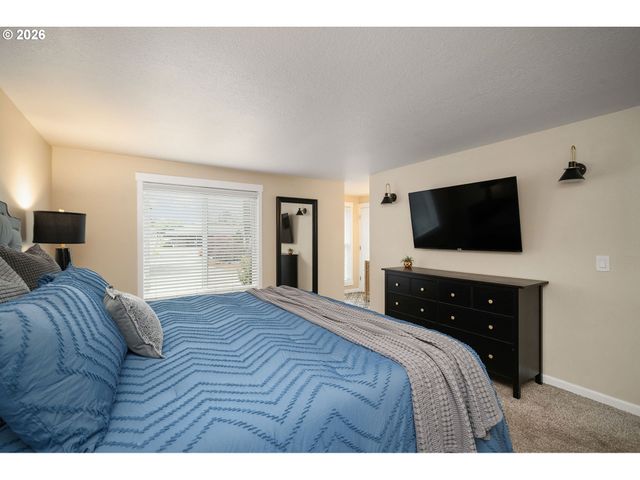 708 Ne 238TH Pl, Wood Village, OR 97060