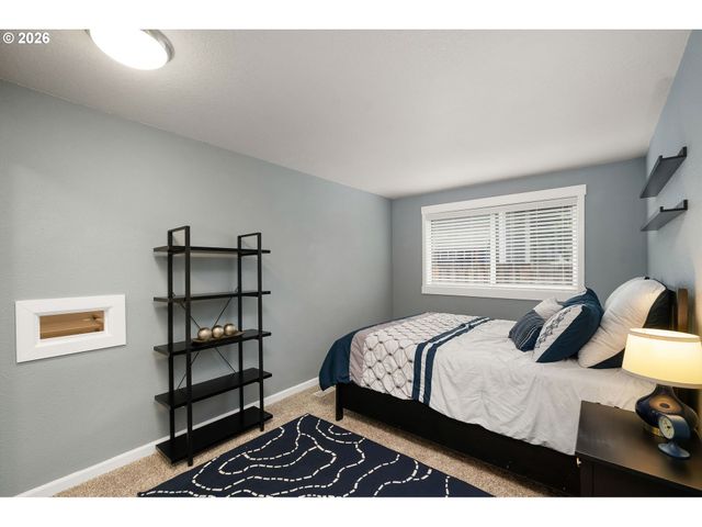 708 Ne 238TH Pl, Wood Village, OR 97060