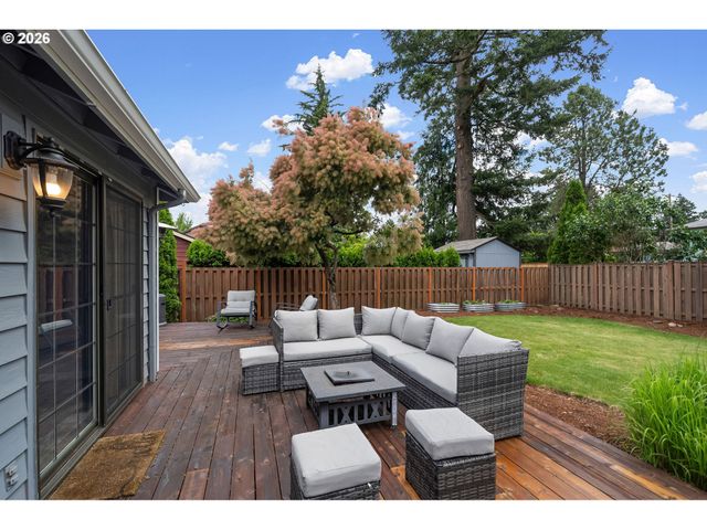 708 Ne 238TH Pl, Wood Village, OR 97060