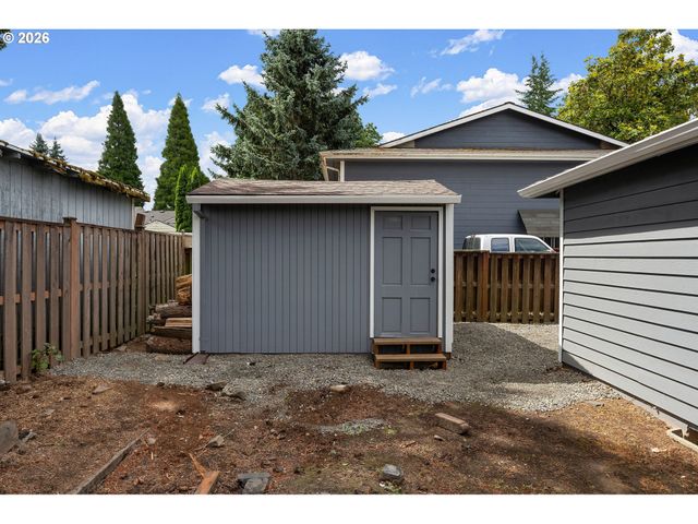 708 Ne 238TH Pl, Wood Village, OR 97060