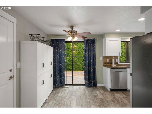 708 Ne 238TH Pl, Wood Village, OR 97060