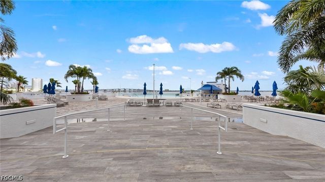 2743 1st ST 405, Fort Myers, FL 33916