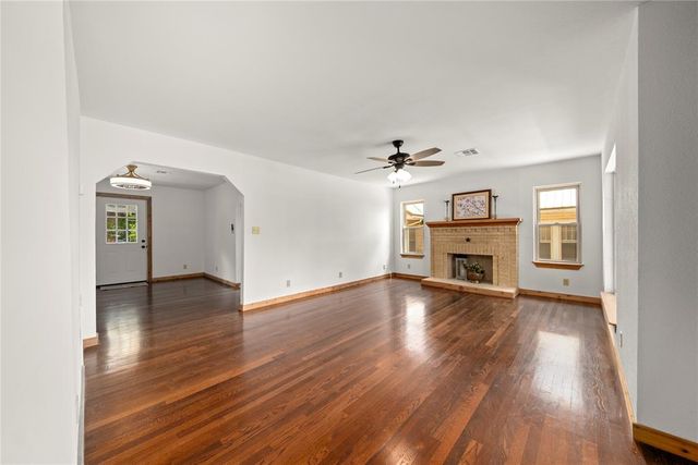 904 W Minnesota Avenue, Chickasha, OK 73018