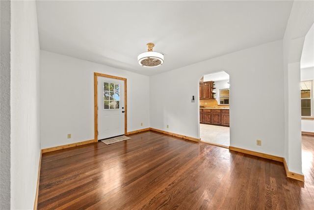 904 W Minnesota Avenue, Chickasha, OK 73018