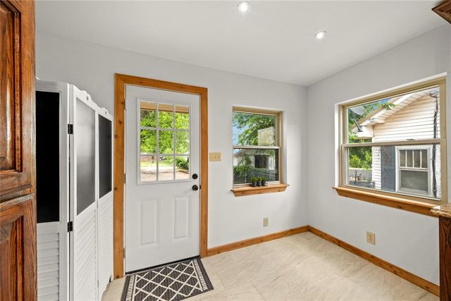 904 W Minnesota Avenue, Chickasha, OK 73018