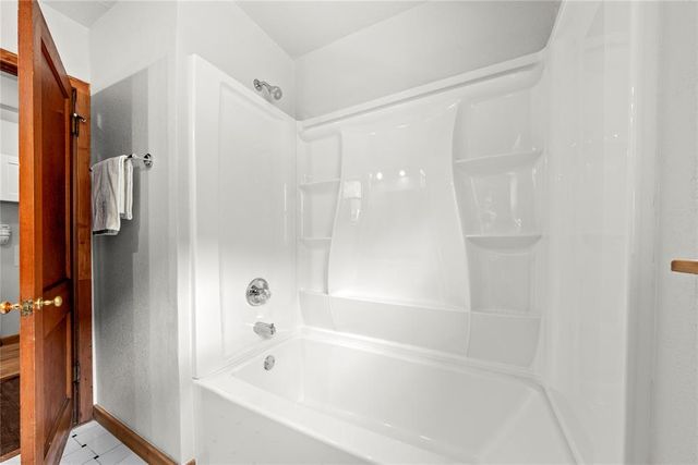 904 W Minnesota Avenue, Chickasha, OK 73018