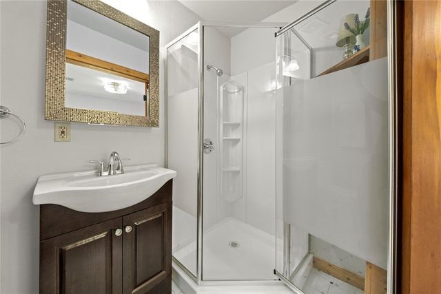 904 W Minnesota Avenue, Chickasha, OK 73018