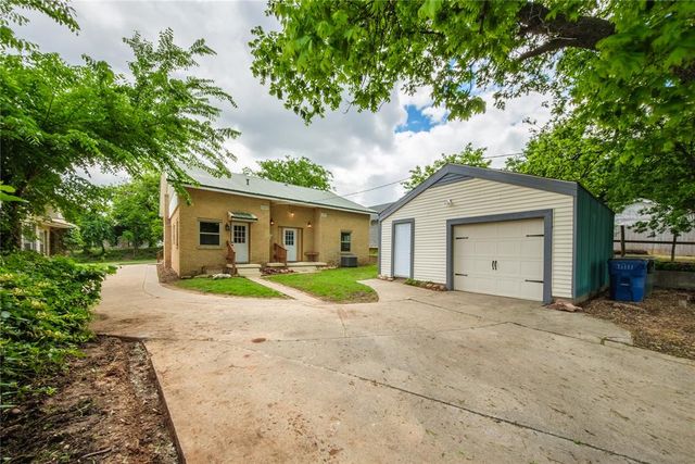 904 W Minnesota Avenue, Chickasha, OK 73018