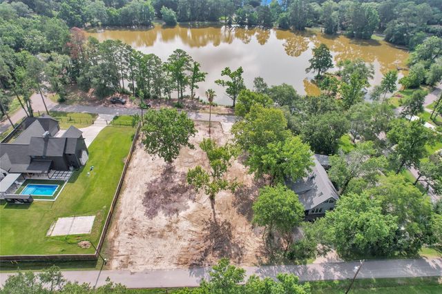 17612 White Perch Lake Drive, Conroe, TX 77384