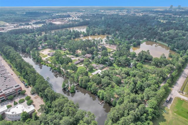17612 White Perch Lake Drive, Conroe, TX 77384