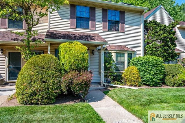 2704 Cricket Circle 2704, Edison, NJ 08820