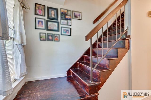 2704 Cricket Circle 2704, Edison, NJ 08820