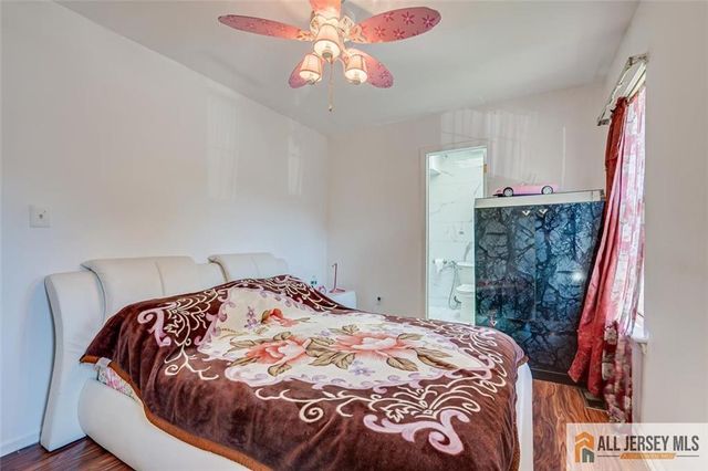 2704 Cricket Circle 2704, Edison, NJ 08820