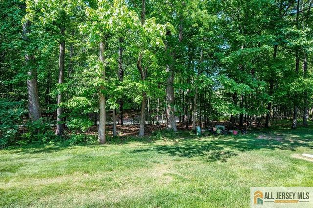2704 Cricket Circle 2704, Edison, NJ 08820