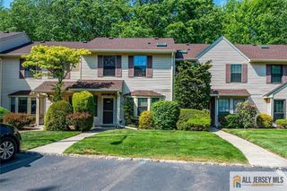2704 Cricket Circle 2704, Edison, NJ 08820