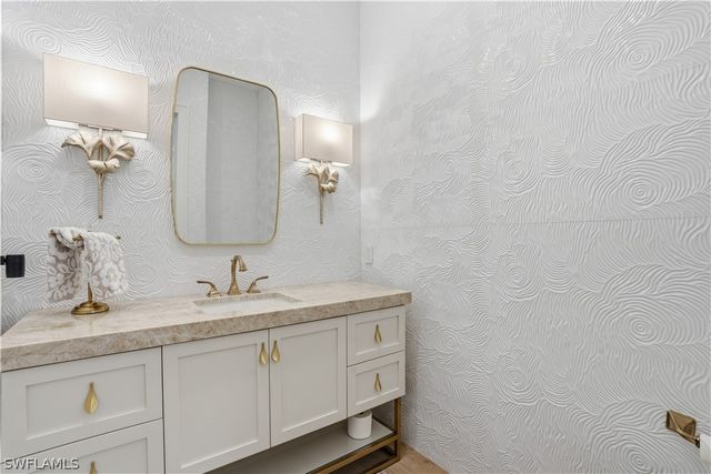 328 SEDGWICK CT, Naples, FL 34108