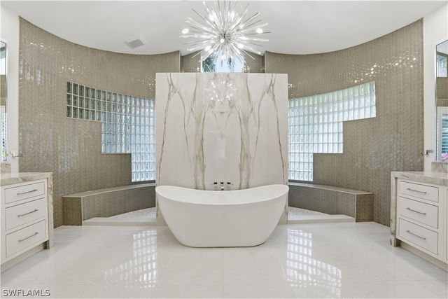 328 SEDGWICK CT, Naples, FL 34108