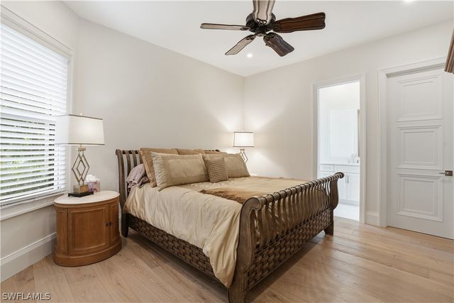 328 SEDGWICK CT, Naples, FL 34108