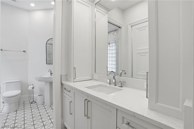 328 SEDGWICK CT, Naples, FL 34108