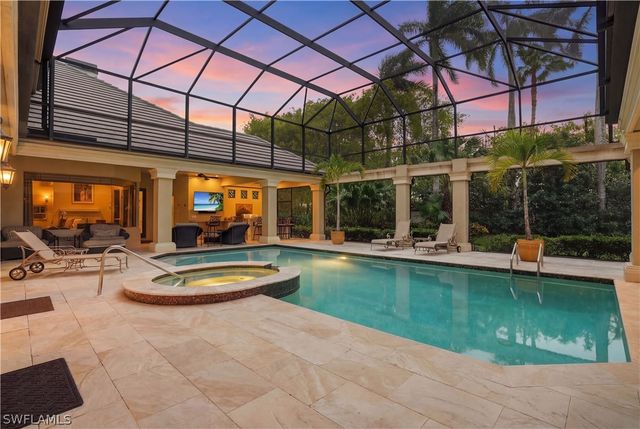 328 SEDGWICK CT, Naples, FL 34108