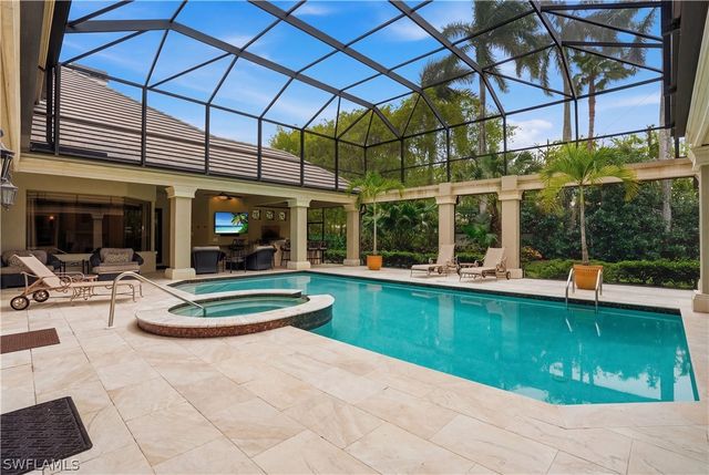 328 SEDGWICK CT, Naples, FL 34108