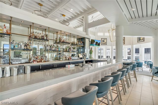 328 SEDGWICK CT, Naples, FL 34108