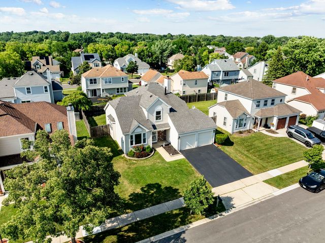 24 Fillmore Lane, Streamwood, IL 60107