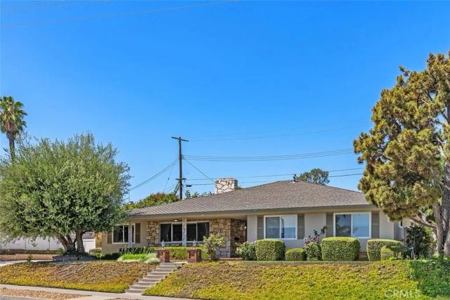 807 Dorothy Lane, Fullerton, CA 92831