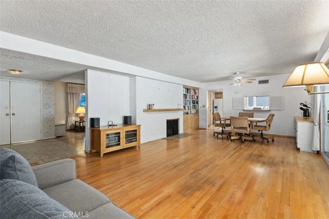 807 Dorothy Lane, Fullerton, CA 92831