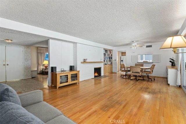 807 Dorothy Lane, Fullerton, CA 92831