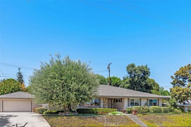 807 Dorothy Lane, Fullerton, CA 92831
