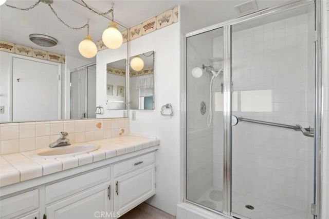 807 Dorothy Lane, Fullerton, CA 92831
