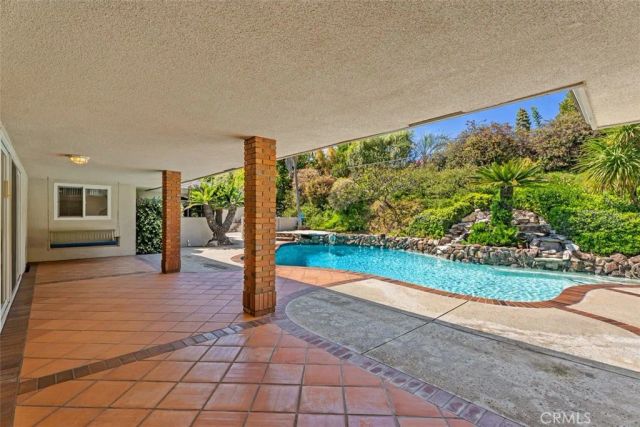807 Dorothy Lane, Fullerton, CA 92831