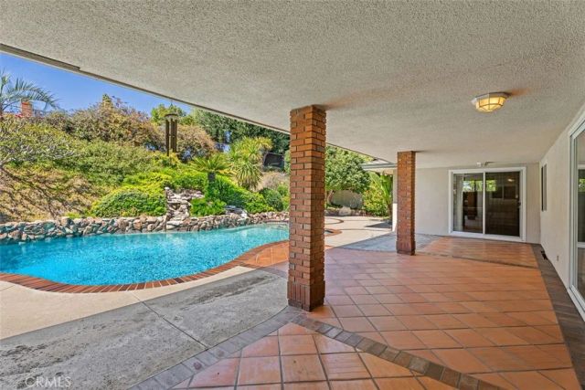 807 Dorothy Lane, Fullerton, CA 92831