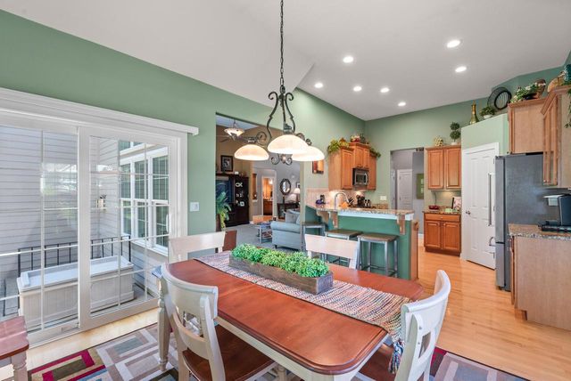 420 Cobblestone COURT, Slinger, WI 53086