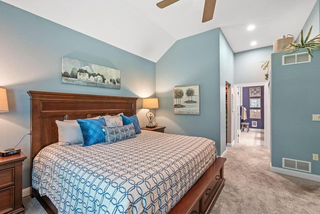 420 Cobblestone COURT, Slinger, WI 53086