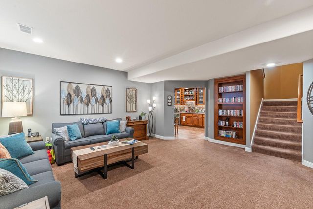 420 Cobblestone COURT, Slinger, WI 53086