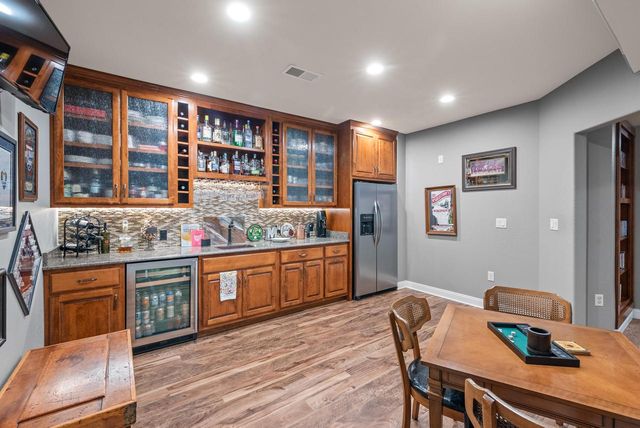 420 Cobblestone COURT, Slinger, WI 53086