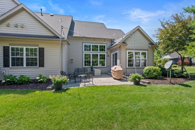 420 Cobblestone COURT, Slinger, WI 53086