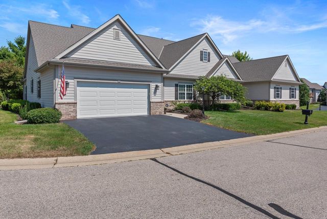 420 Cobblestone COURT, Slinger, WI 53086
