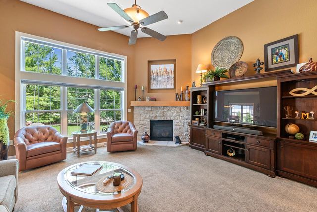 420 Cobblestone COURT, Slinger, WI 53086