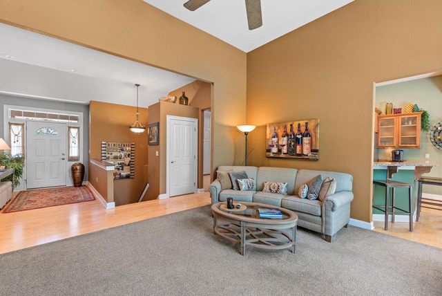 420 Cobblestone COURT, Slinger, WI 53086