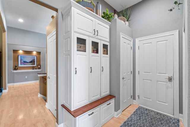 420 Cobblestone COURT, Slinger, WI 53086