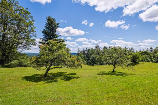 196 Cowdrey Outlook, Barnard, VT 05032