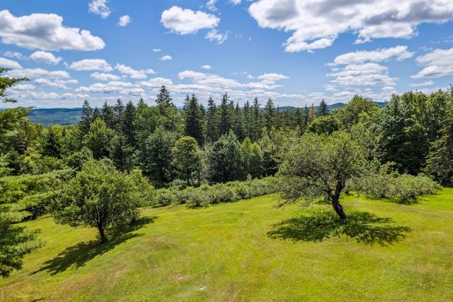 196 Cowdrey Outlook, Barnard, VT 05032